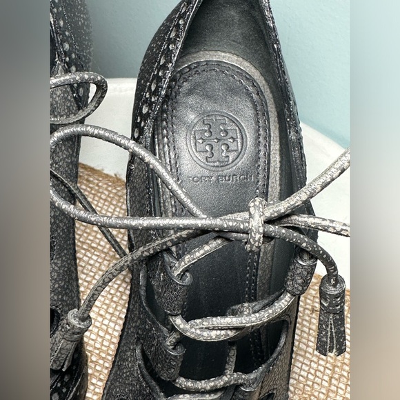 TORY BURCH Womens Lace Up Ghillie Oxford Pumps Astrid High Heel Size 8 - Picture 2 of 10
